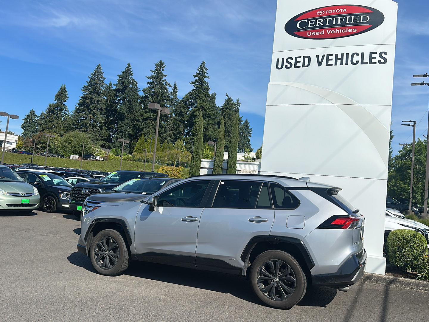 Certified 2022 Toyota RAV4 SE with VIN 4T3T6RFV6NU086968 for sale in Gladstone, OR