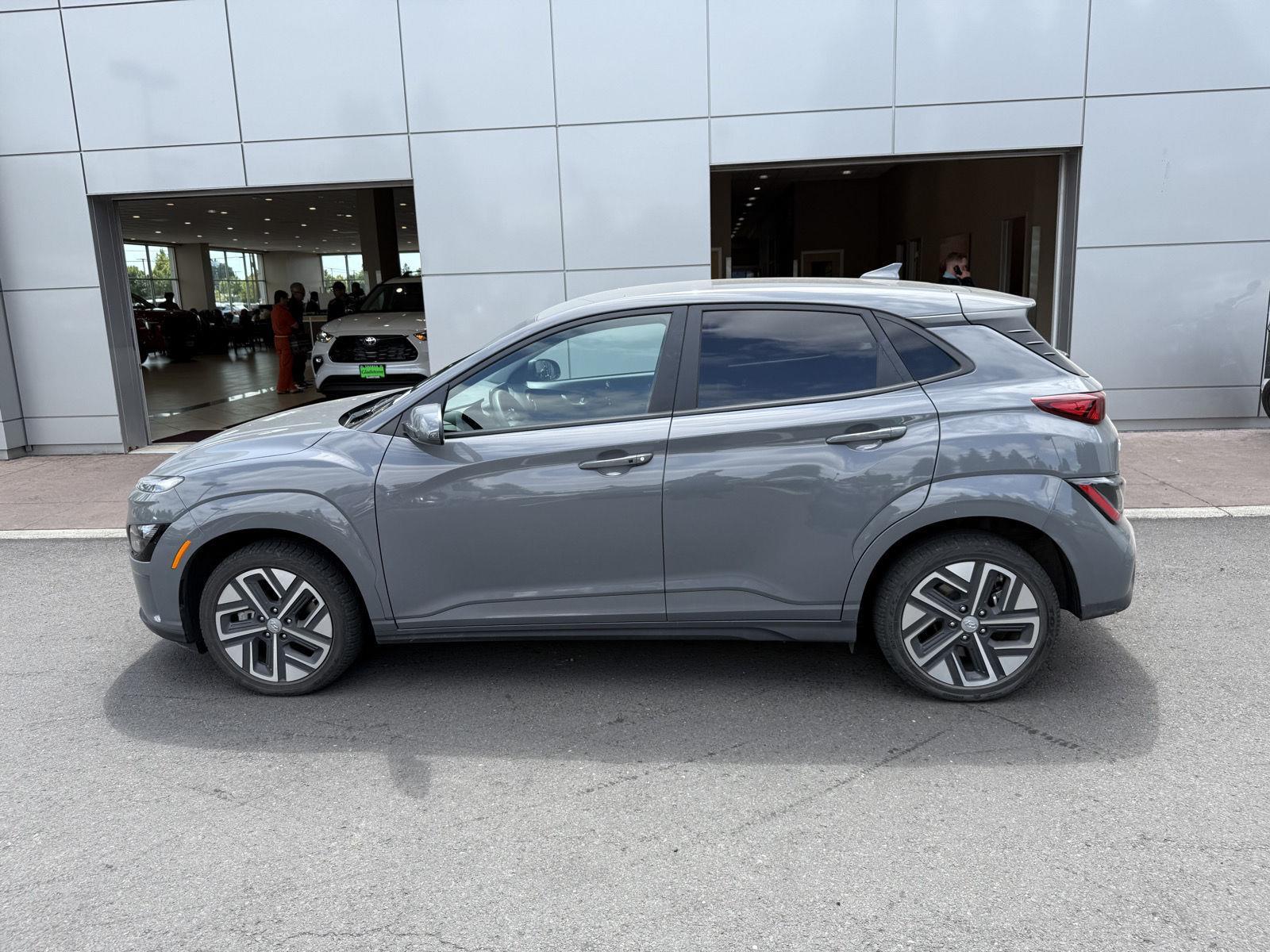 Used 2023 Hyundai Kona EV SE with VIN KM8K23AG6PU174346 for sale in Gladstone, OR