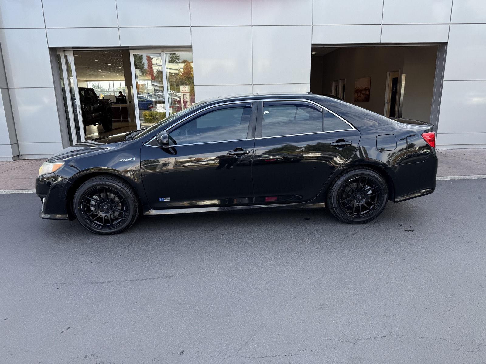 Used 2014 Toyota Camry SE Hybrid with VIN 4T1BD1FK8EU133970 for sale in Gladstone, OR