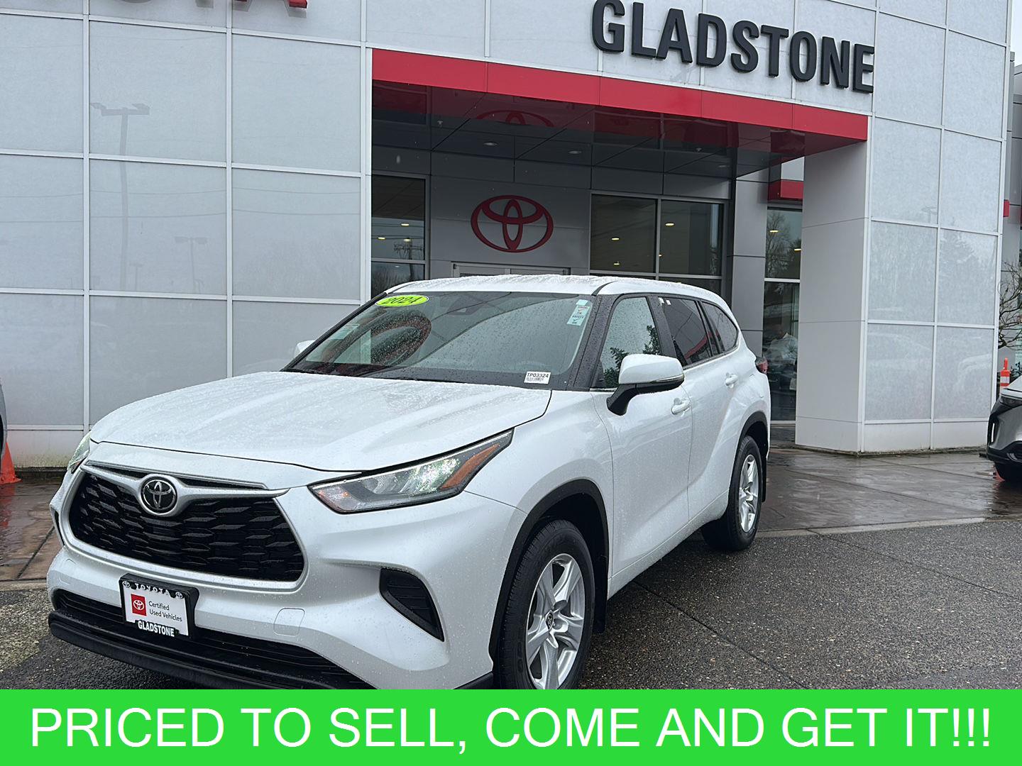 White (Wind Chill Pearl) 2024 Toyota Highlander LE AWD SUV / Crossover All-Wheel Drive Automatic