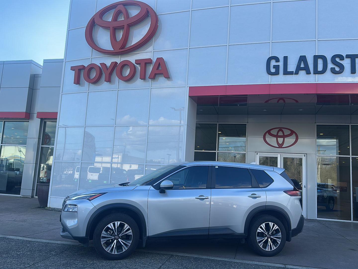 2023 Nissan Rogue SV FWD