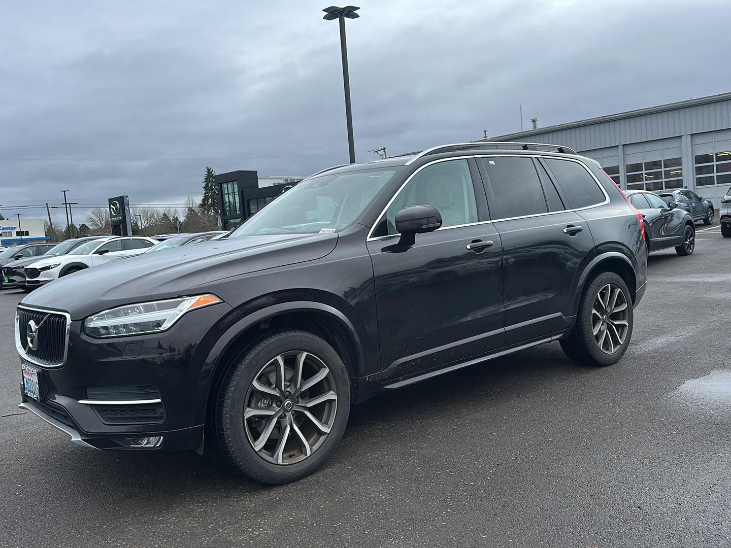 2016 Volvo XC90 T6 Momentum AWD