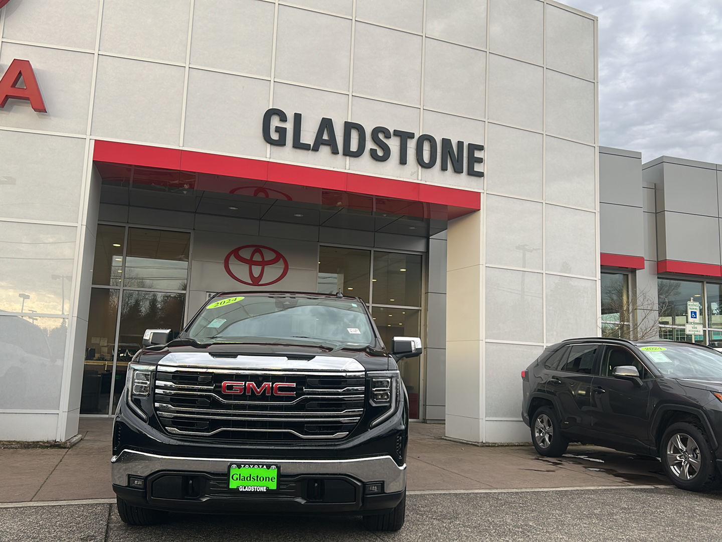 2024 GMC Sierra 1500 SLT Crew Cab 4WD