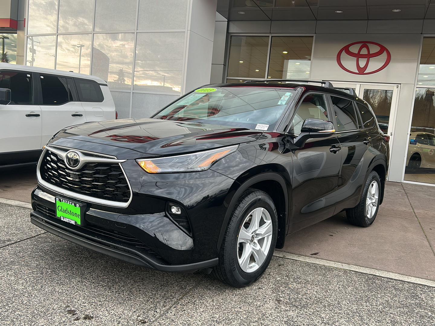 Black 2023 Toyota Highlander SUV / Crossover