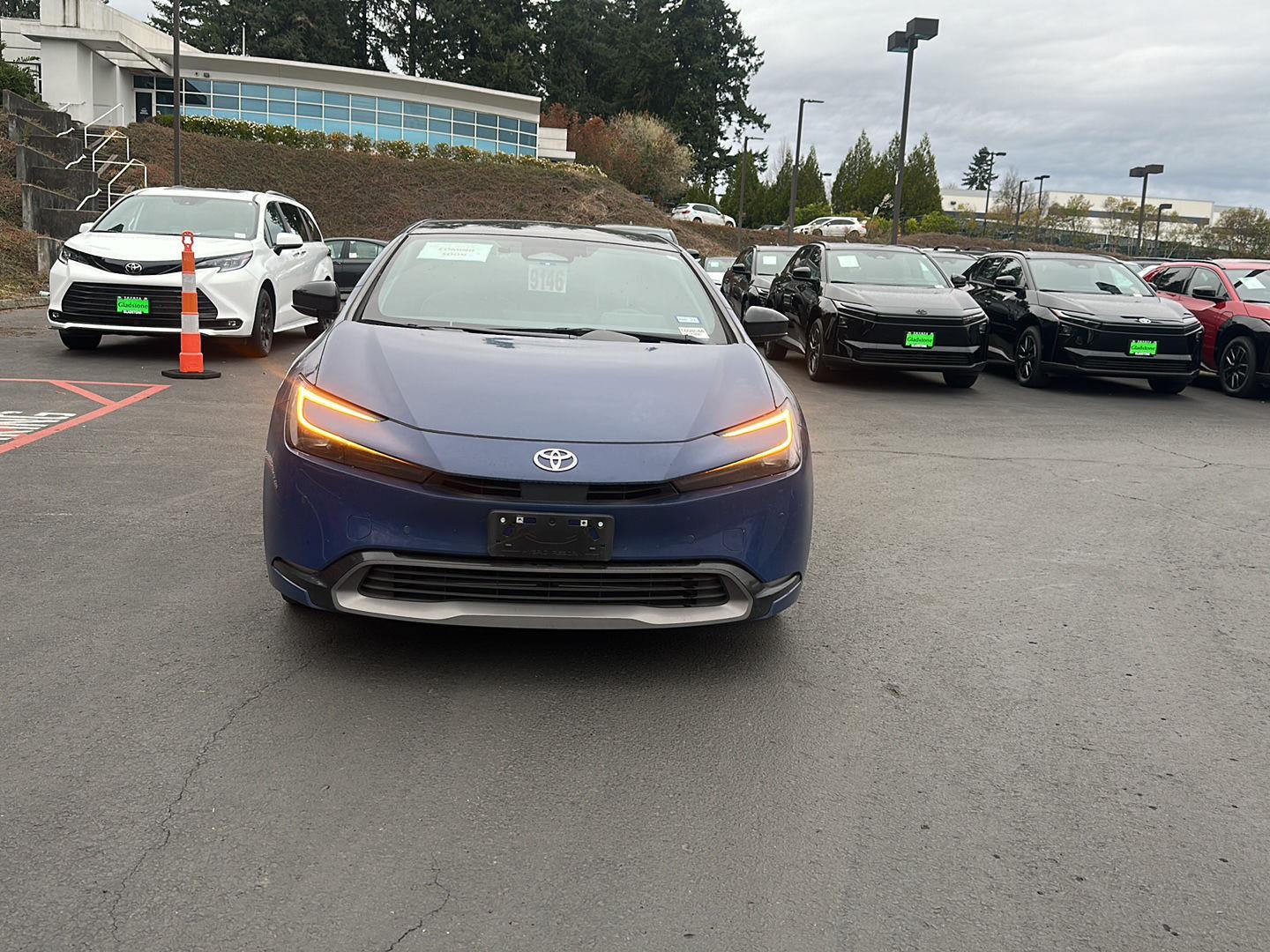 2024 Toyota Prius XLE FWD