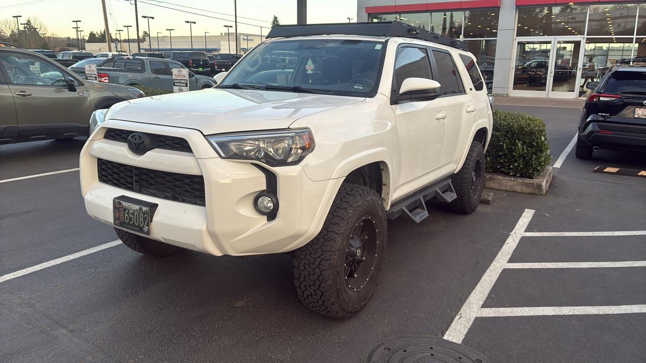 Super White 2018 Toyota 4Runner SR5 Premium 4WD SUV / Crossover Four-Wheel Drive Automatic