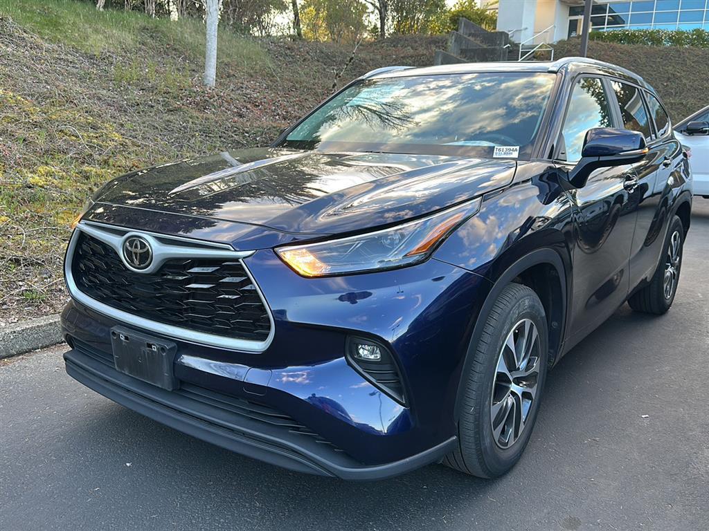 2023 Toyota Highlander XLE FWD