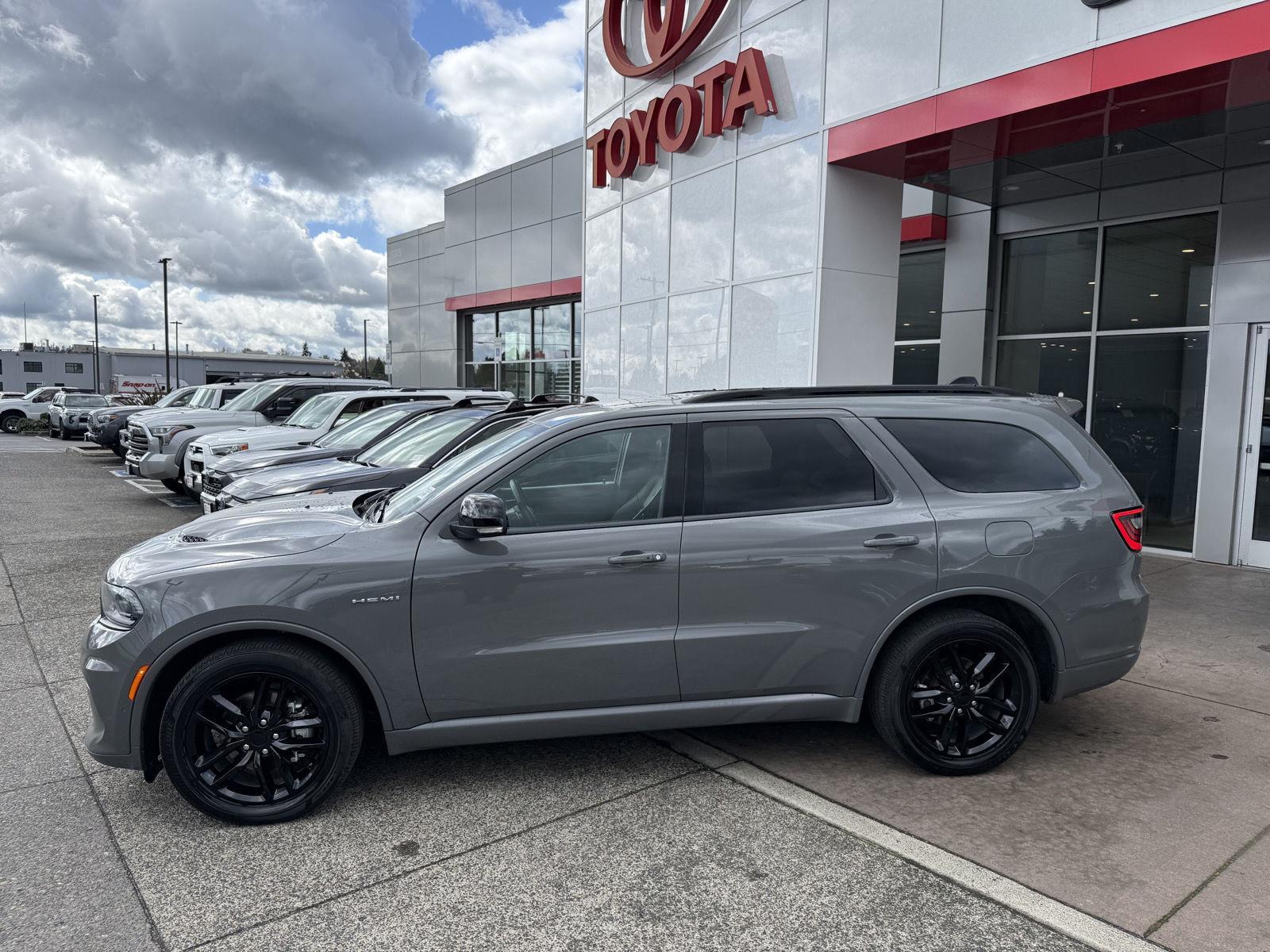 View vehicle photo 3