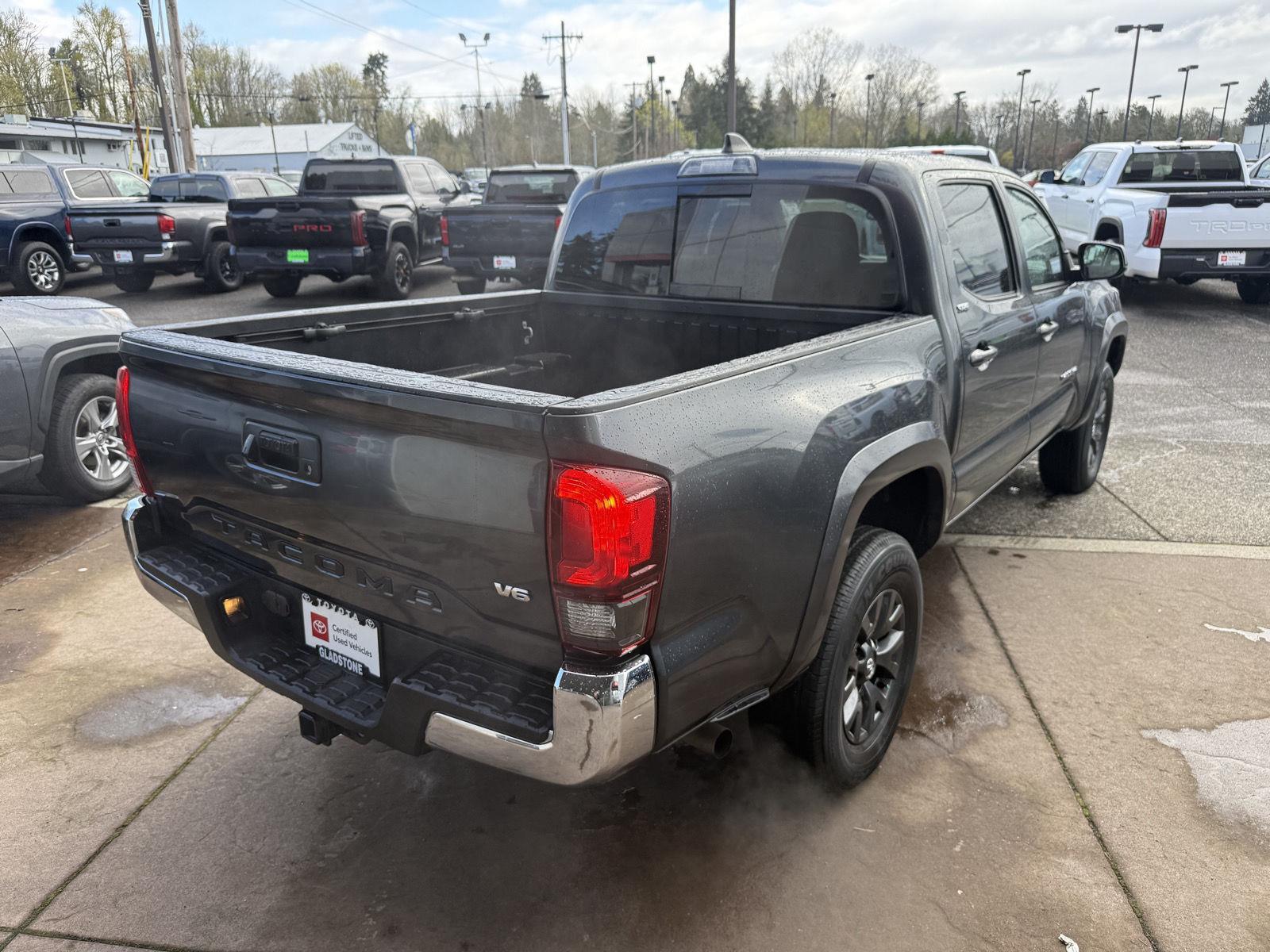 View vehicle photo 6