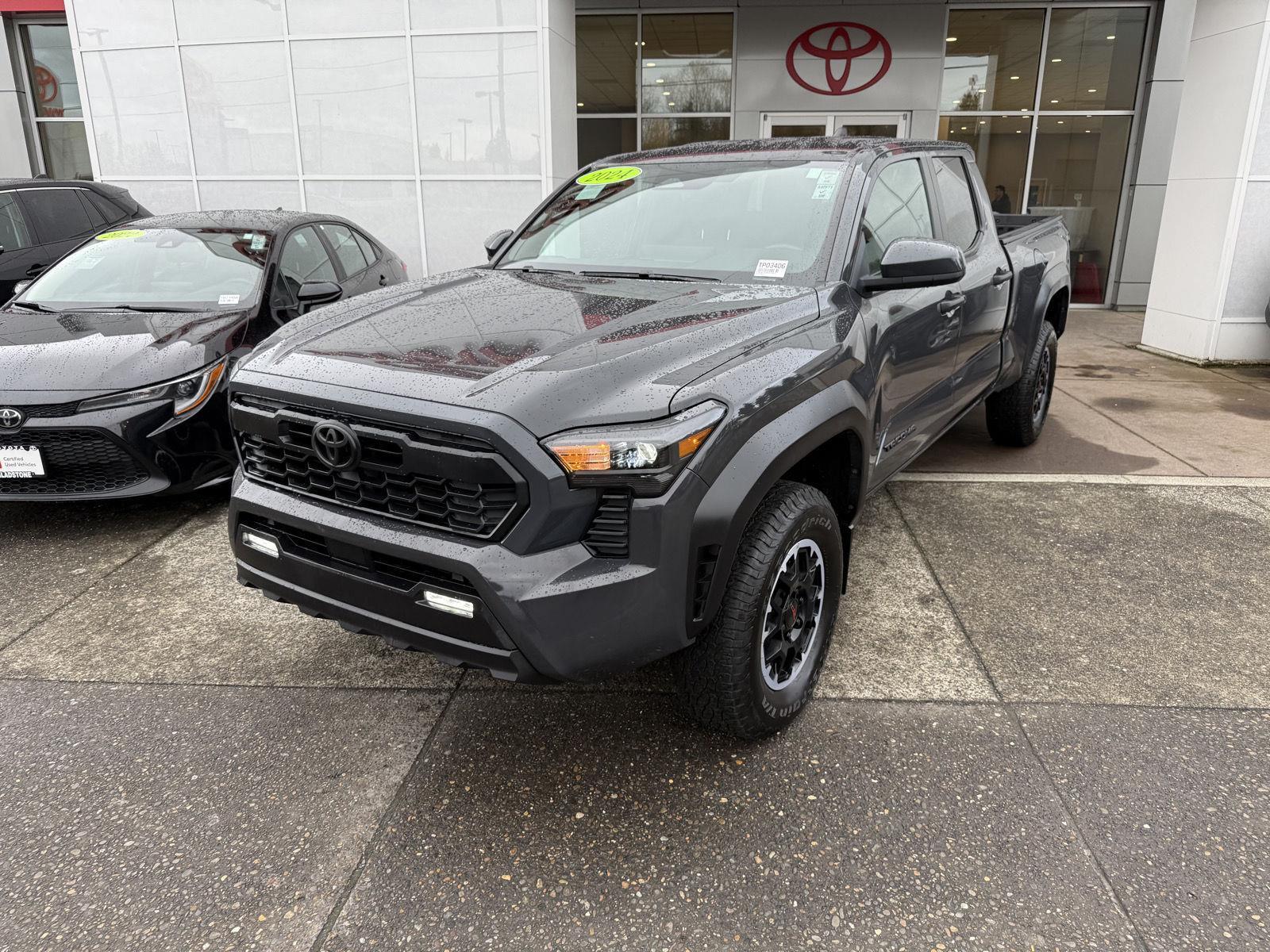 View vehicle photo 2