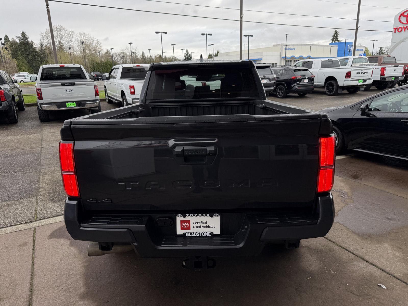 View vehicle photo 5