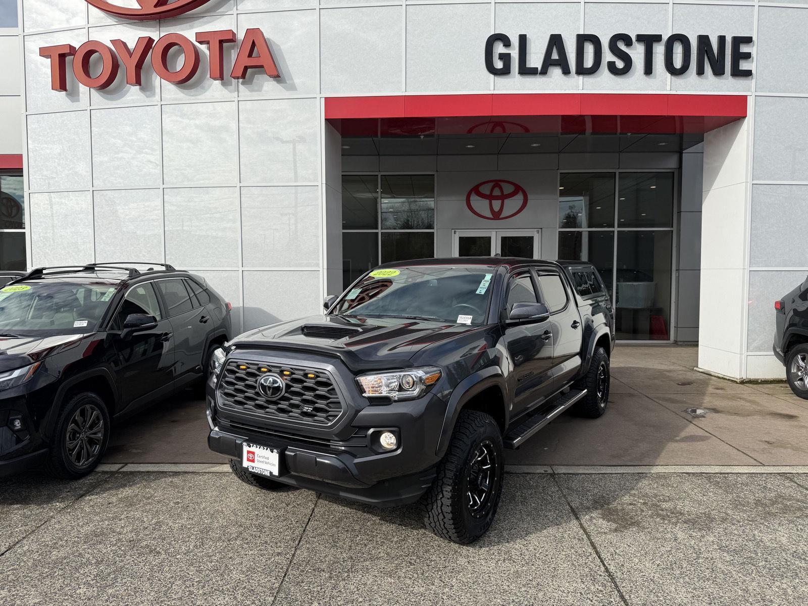 Magnetic Gray Metallic 2022 Toyota Tacoma TRD Sport Double Cab 4WD Pickup Truck Four-Wheel Drive Automatic