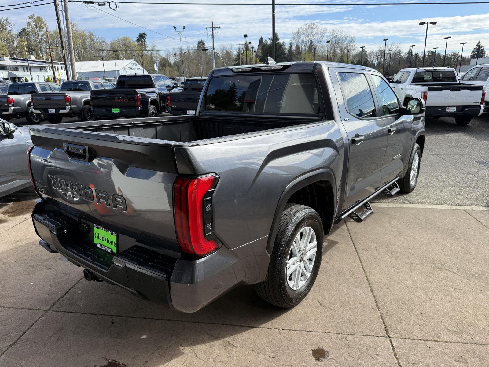 View vehicle photo 6