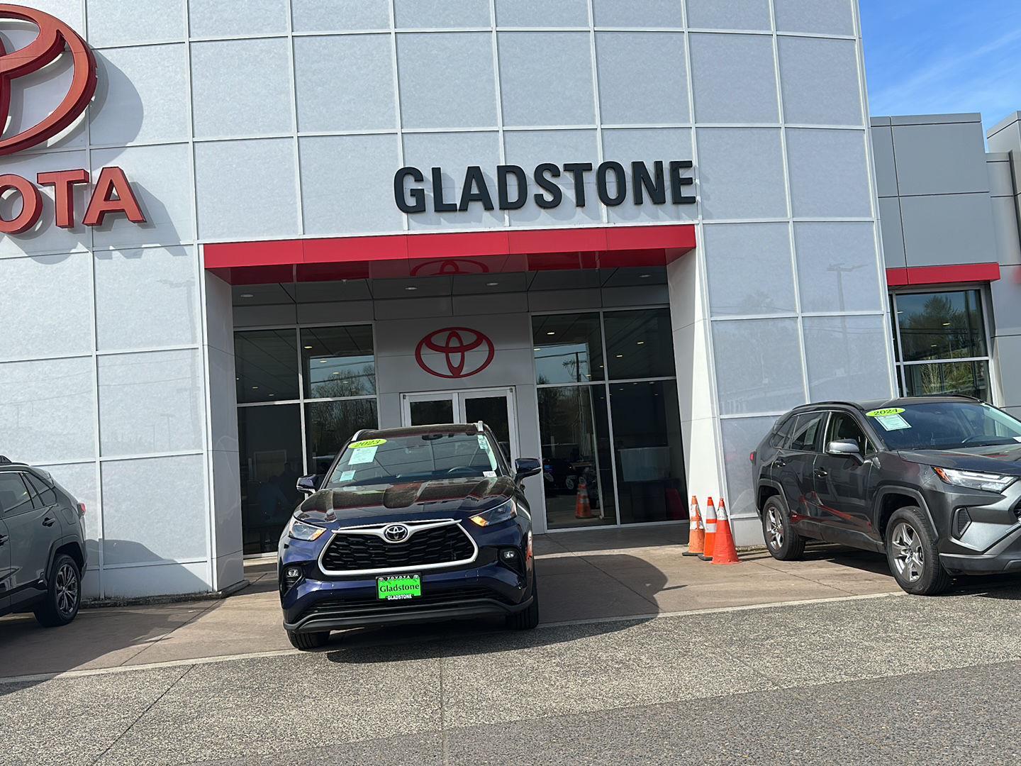 2023 Toyota Highlander XLE FWD