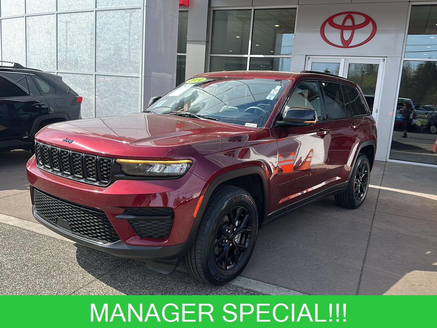 Velvet Red Pearlcoat 2024 Jeep Grand Cherokee Altitude 4WD SUV / Crossover Four-Wheel Drive 8-Speed Automatic