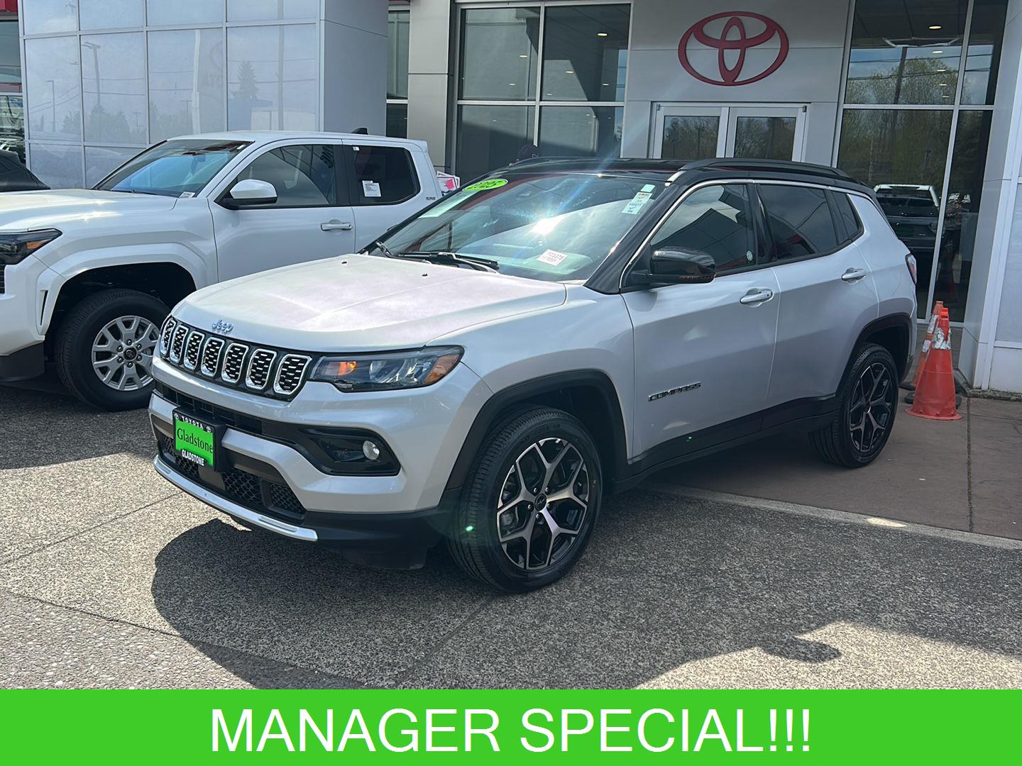 Silver Zynith Metallic Clearcoat 2025 Jeep Compass Limited 4WD SUV / Crossover Four-Wheel Drive 8-Speed Automatic