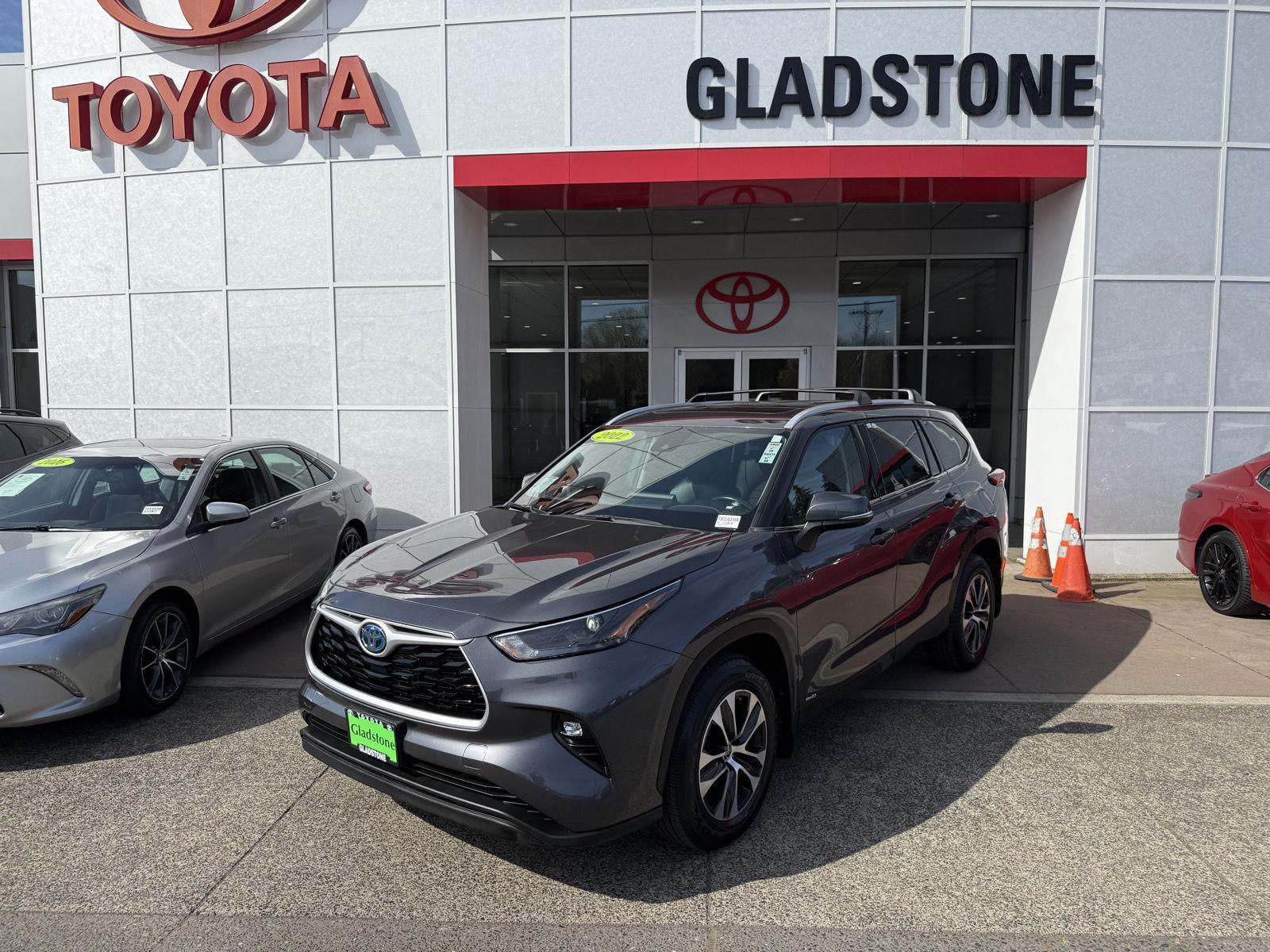 2022 Toyota Highlander Hybrid XLE AWD