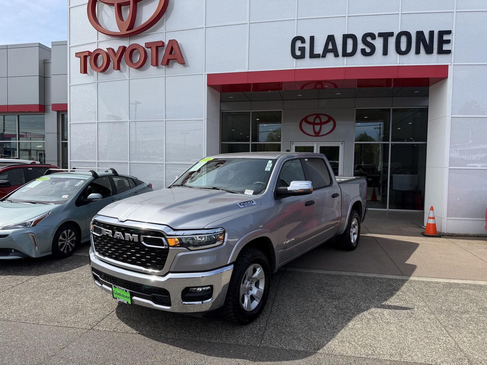 Billet Silver Metallic 2025 RAM 1500 Big Horn Crew Cab 4WD Pickup Truck Four-Wheel Drive 8-Speed Automatic