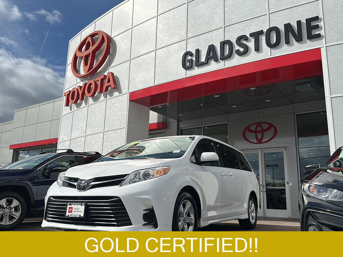 Super White 2020 Toyota Sienna LE 7-Passenger FWD with Auto-Access Seat Minivan Front-Wheel Drive Automatic