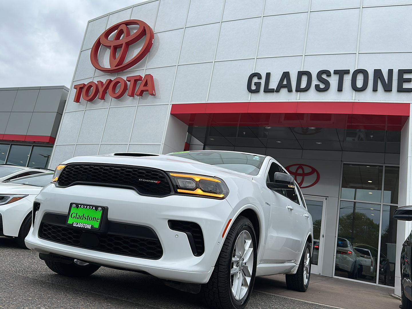 White Knuckle 2025 Dodge Durango R/T AWD SUV / Crossover All-Wheel Drive 8-Speed Automatic
