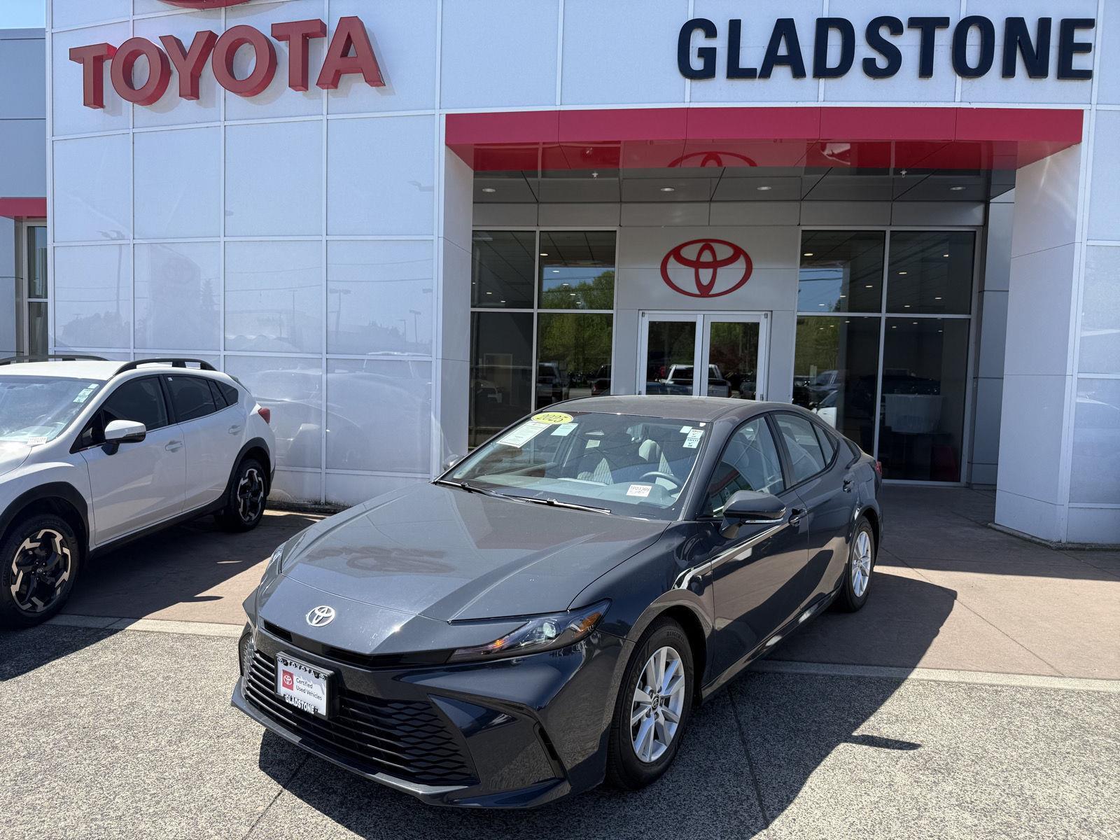 Midnight Black Metallic 2025 Toyota Camry LE FWD Sedan Front-Wheel Drive Continuously Variable Transmission