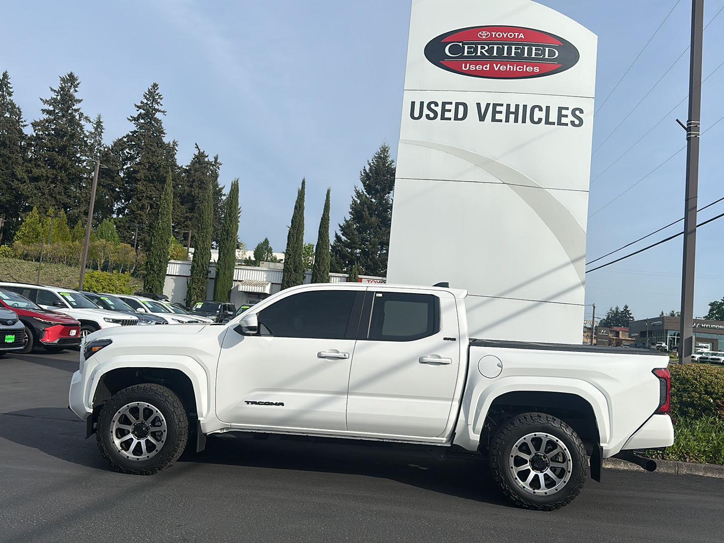 View vehicle photo 5