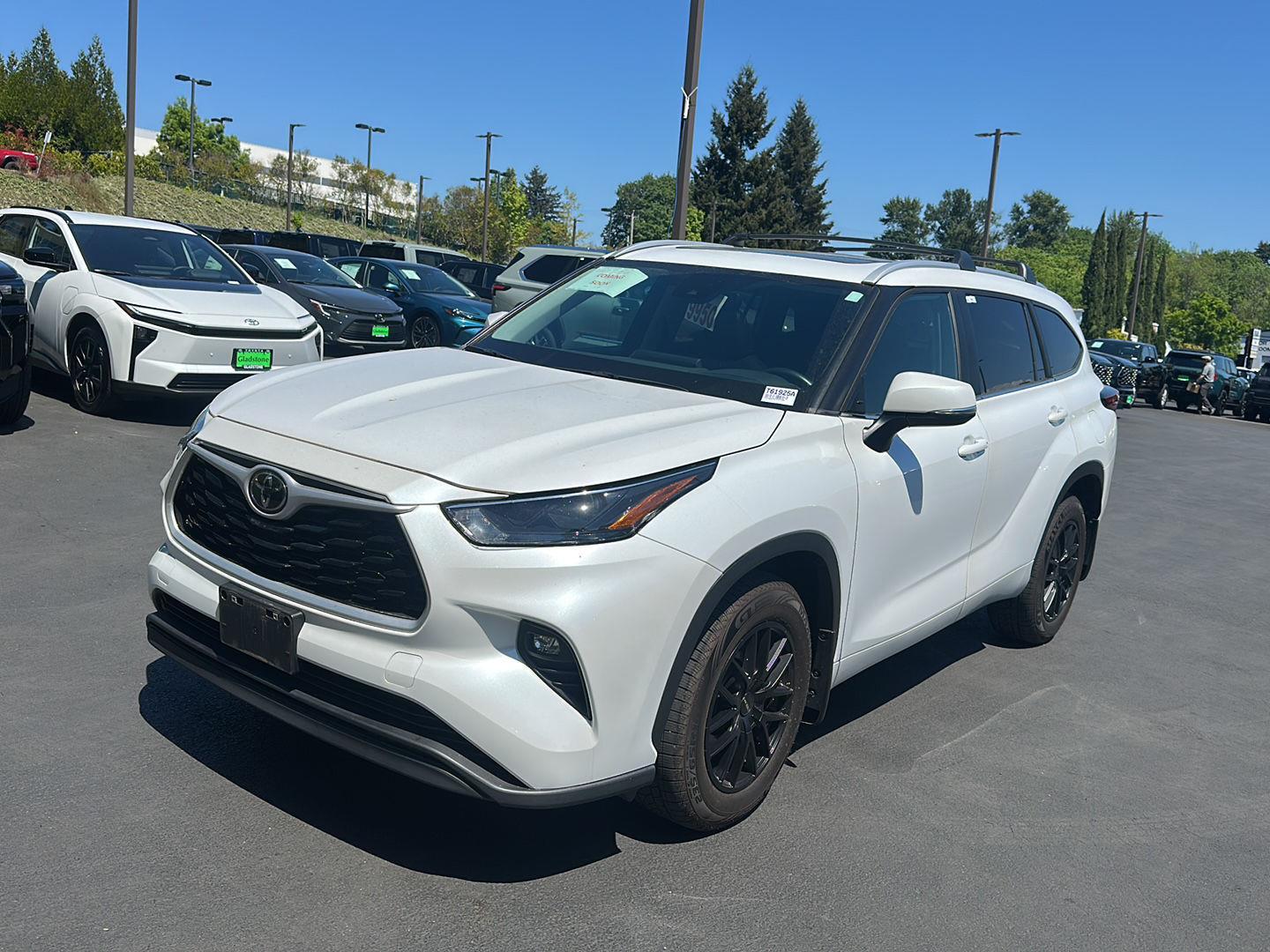 2023 Toyota Highlander XLE AWD