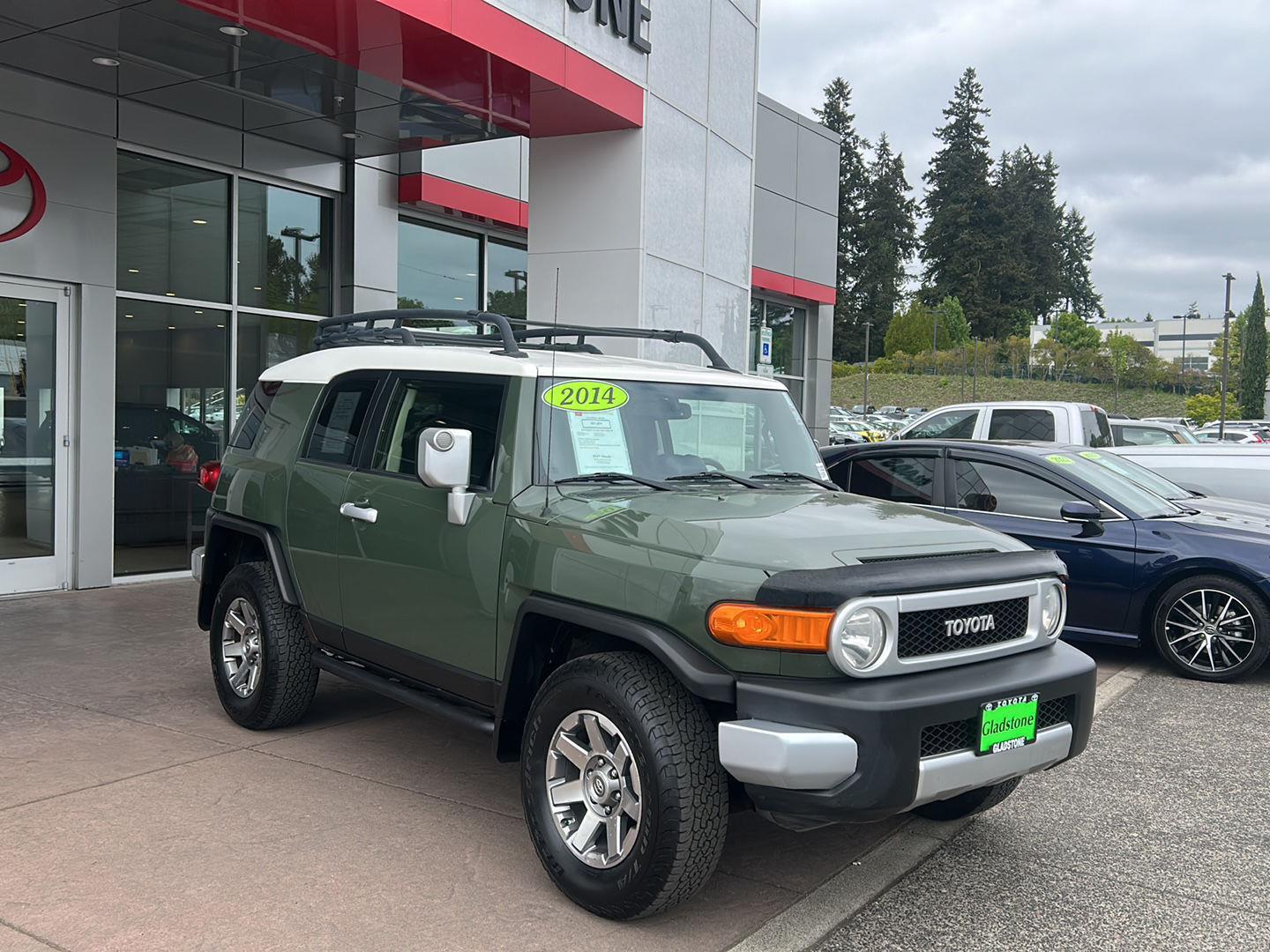 View vehicle photo 7