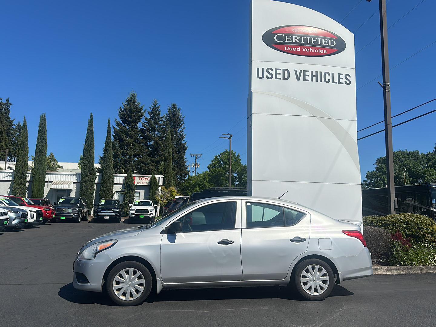 Brilliant Silver 2015 Nissan Versa 1.6 S Plus Sedan Front-Wheel Drive Continuously Variable Transmission