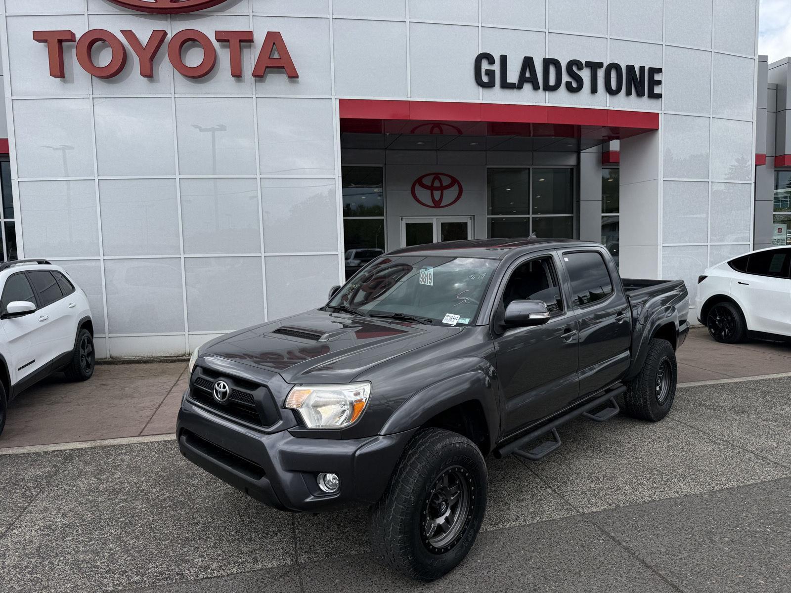 Magnetic Gray Metallic 2014 Toyota Tacoma PreRunner Double Cab V6 SB Pickup Truck 4X2 Automatic