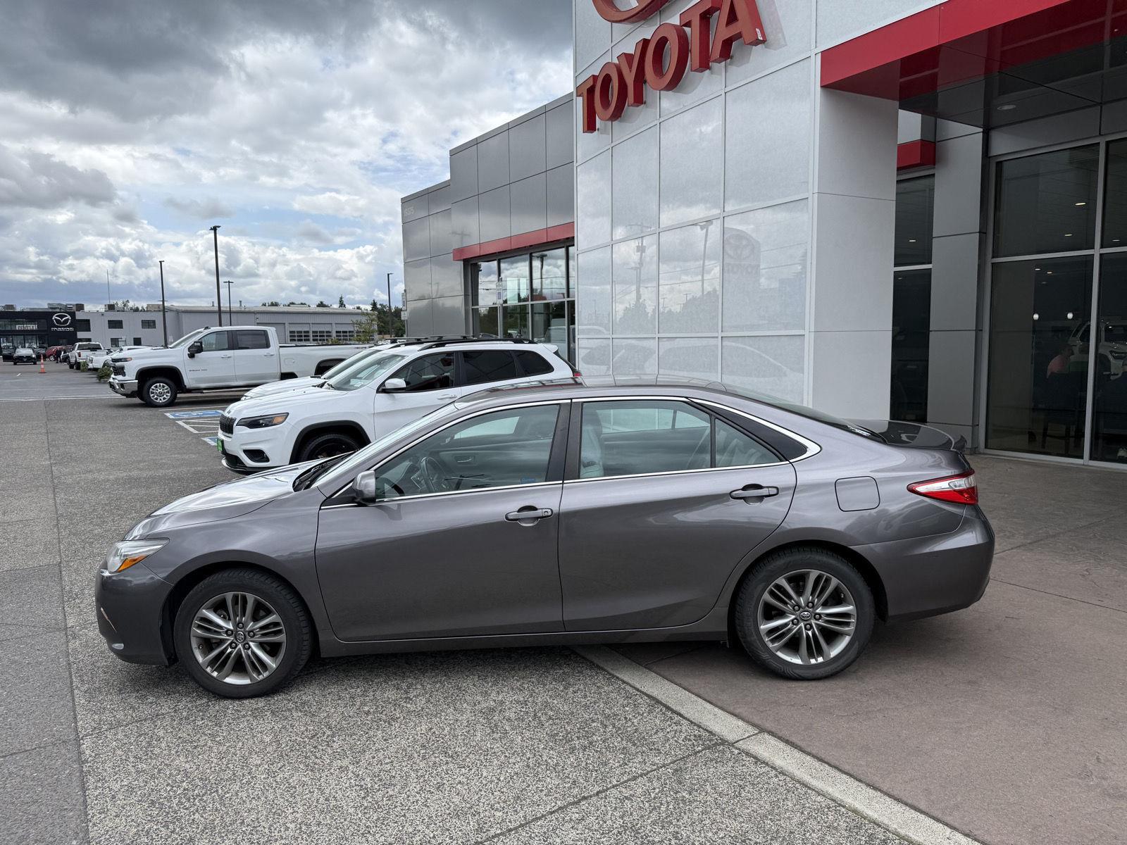 View vehicle photo 3