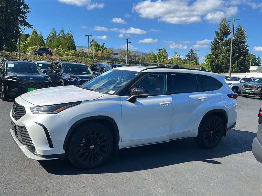 White (Wind Chill Pearl) 2025 Toyota Highlander XSE AWD SUV / Crossover All-Wheel Drive Automatic