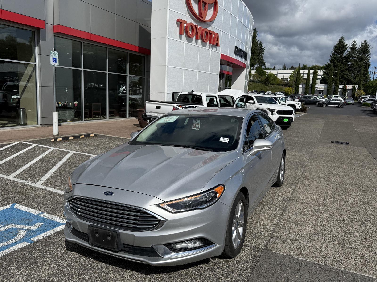 Ingot Silver 2017 Ford Fusion SE Sedan Front-Wheel Drive Automatic