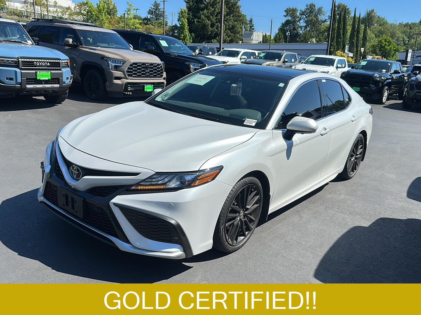 White (Wind Chill Pearl) 2024 Toyota Camry Sedan Front-Wheel Drive Automatic