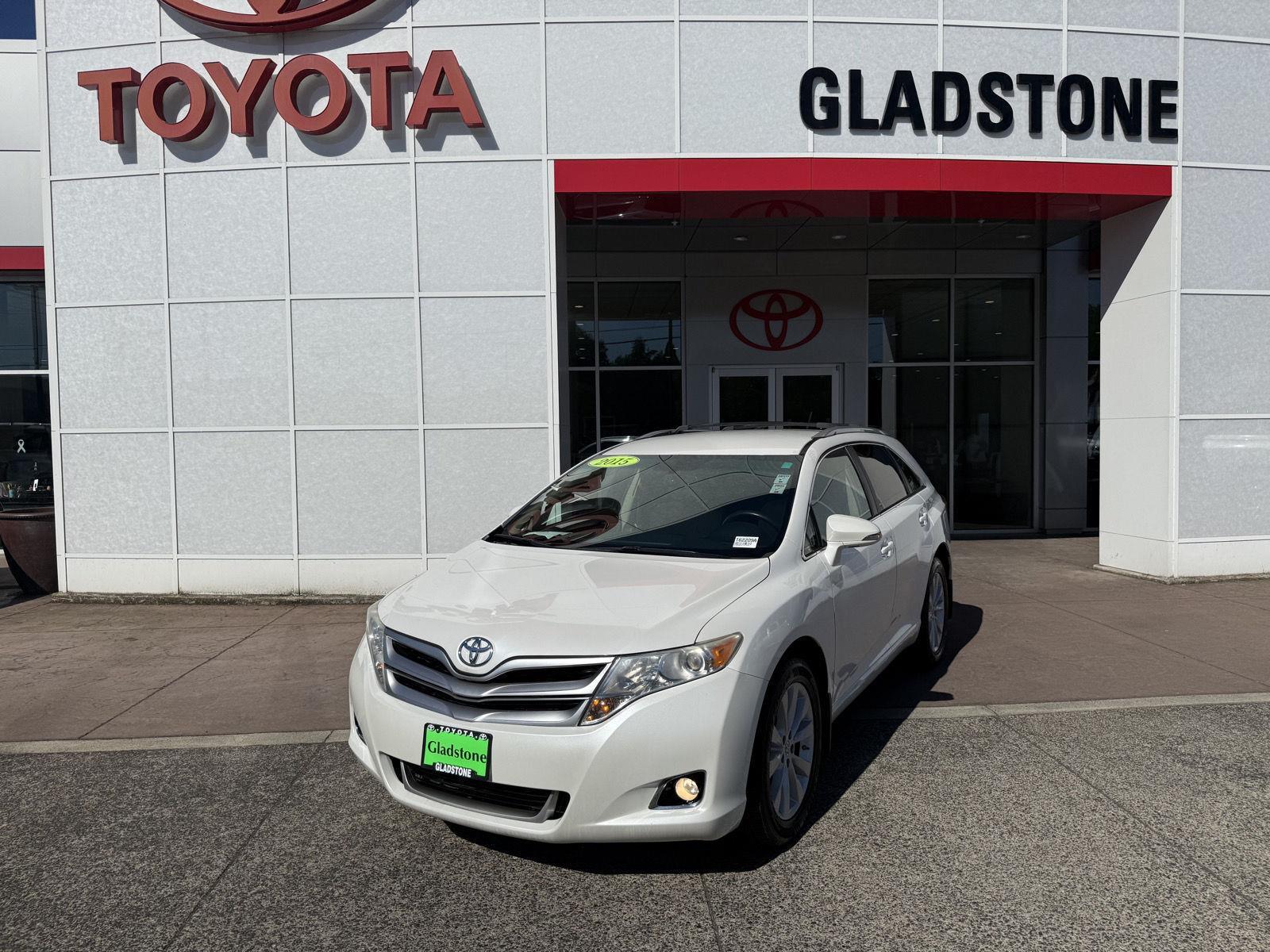 White (Blizzard Pearl) 2015 Toyota Venza LE AWD SUV / Crossover All-Wheel Drive Automatic