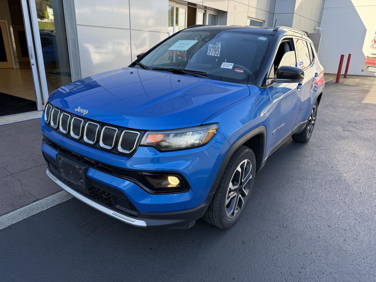 Laser Blue Pearlcoat 2022 Jeep Compass SUV / Crossover Four-Wheel Drive 9-Speed Automatic