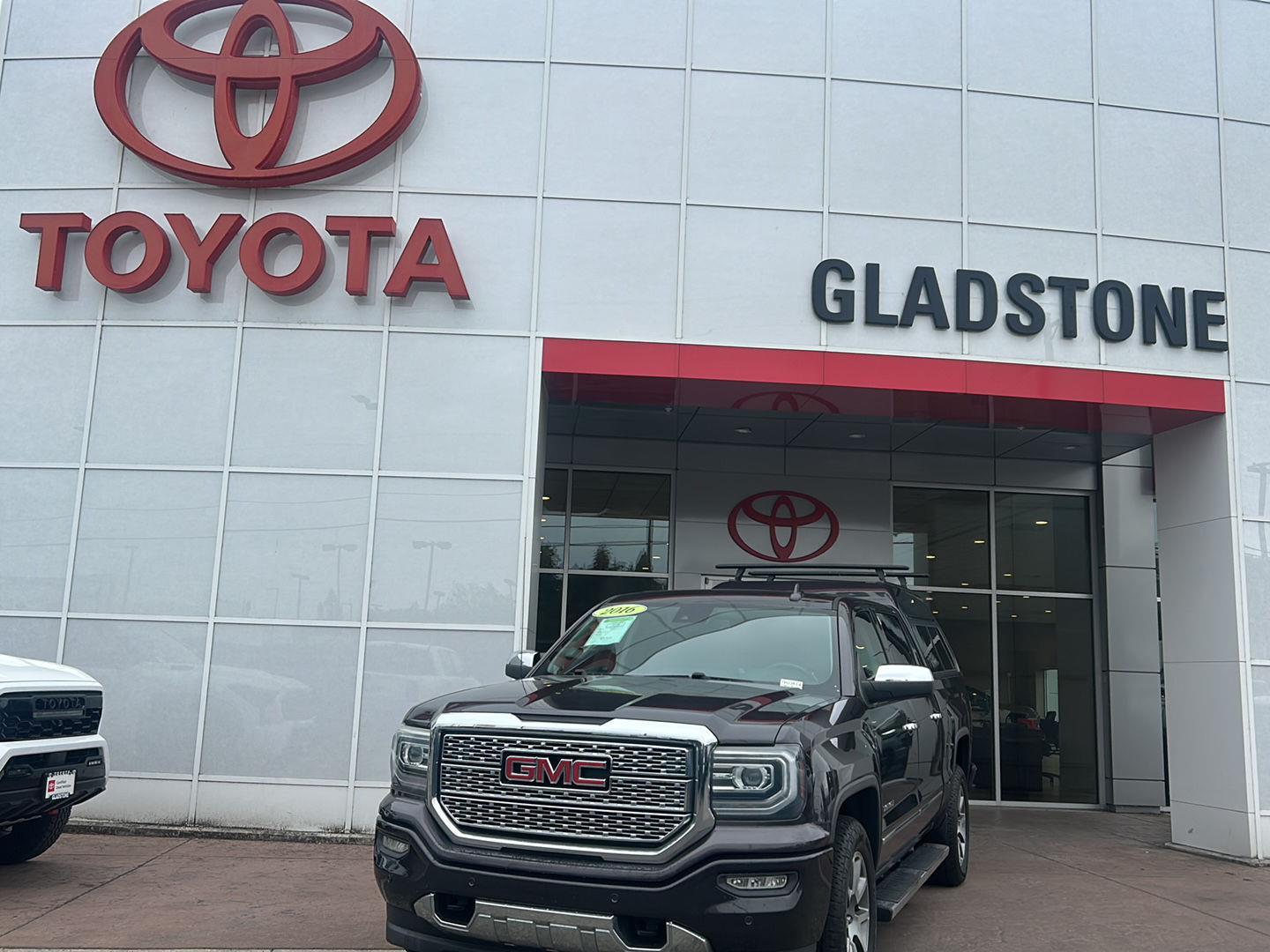 Gray (Iridium Metallic) 2016 GMC Sierra 1500 Pickup Truck Four-Wheel Drive 8-Speed Automatic