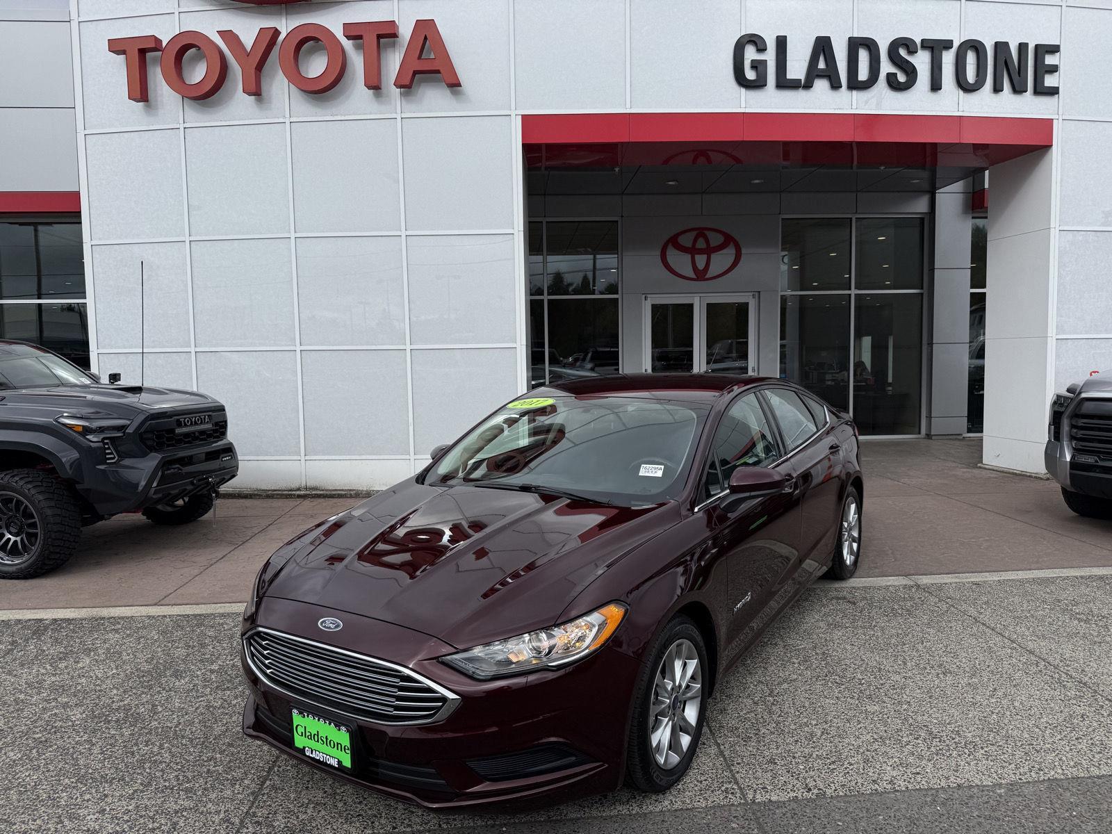 Red (Burgundy Velvet Metallic Tinted Clearcoat) 2017 Ford Fusion Hybrid Sedan Front-Wheel Drive Continuously Variable Transmission