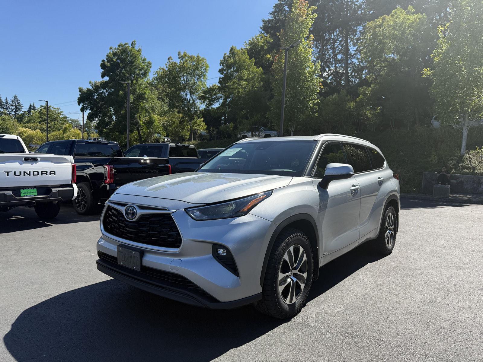 2022 Toyota Highlander Hybrid XLE AWD