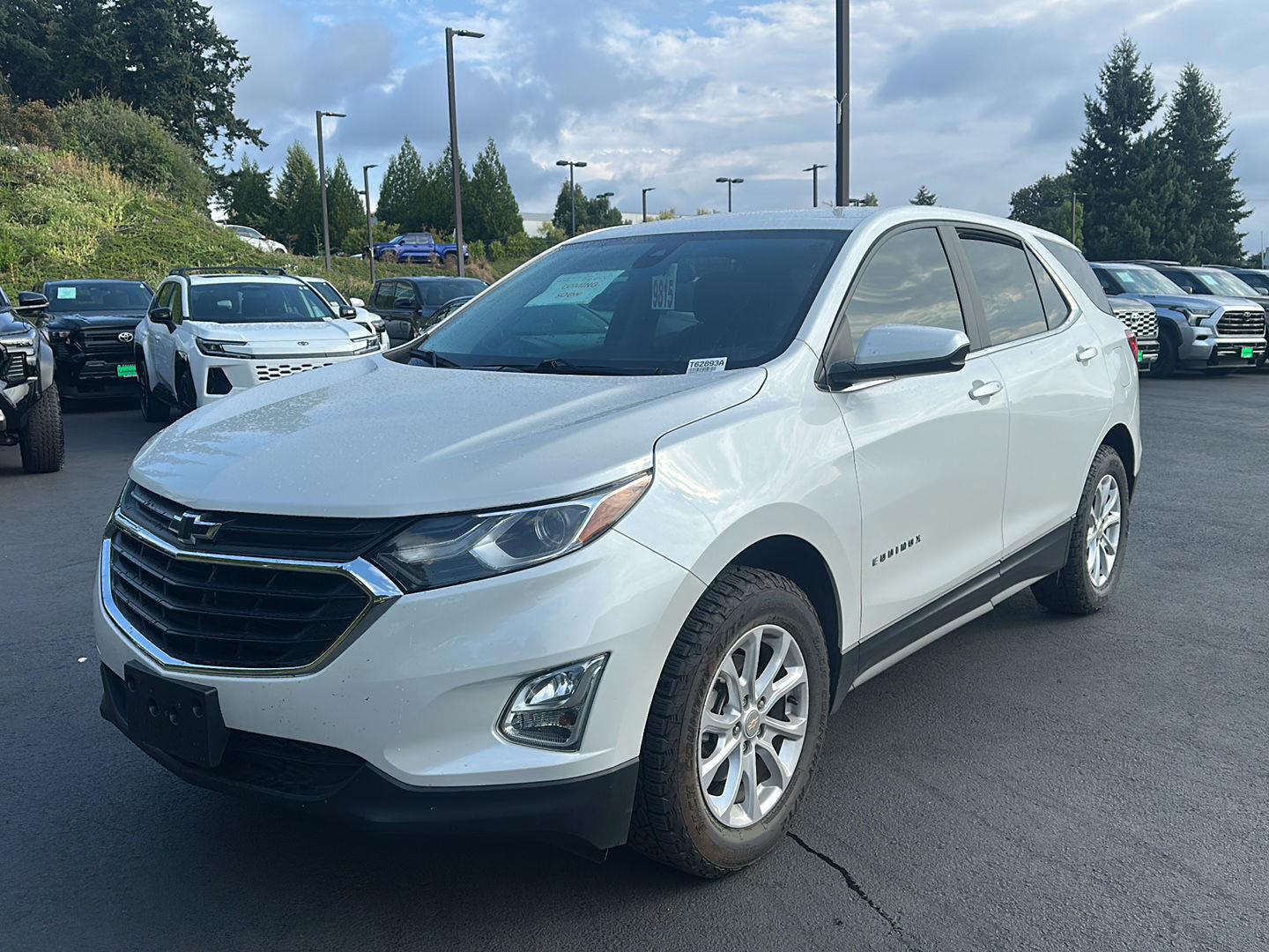 White (Iridescent Pearl Tricoat) 2021 Chevrolet Equinox SUV / Crossover Four-Wheel Drive 6-Speed Automatic Overdrive