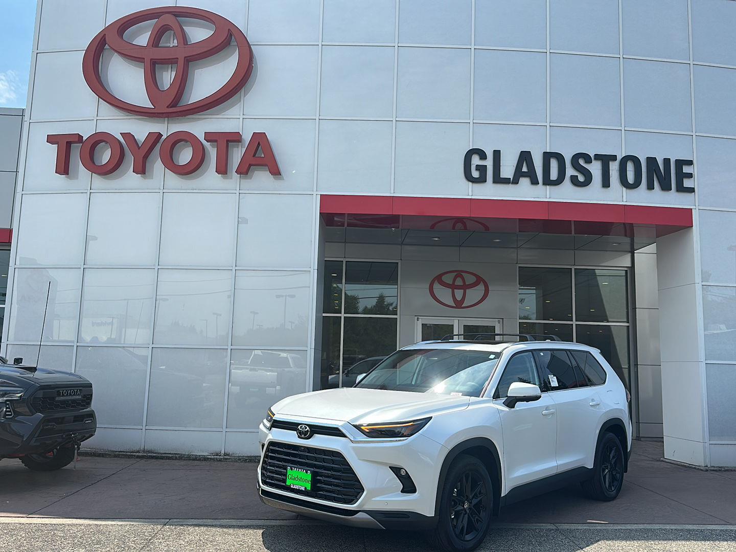White (Wind Chill Pearl) 2026 Toyota Grand Highlander SUV / Crossover All-Wheel Drive Automatic
