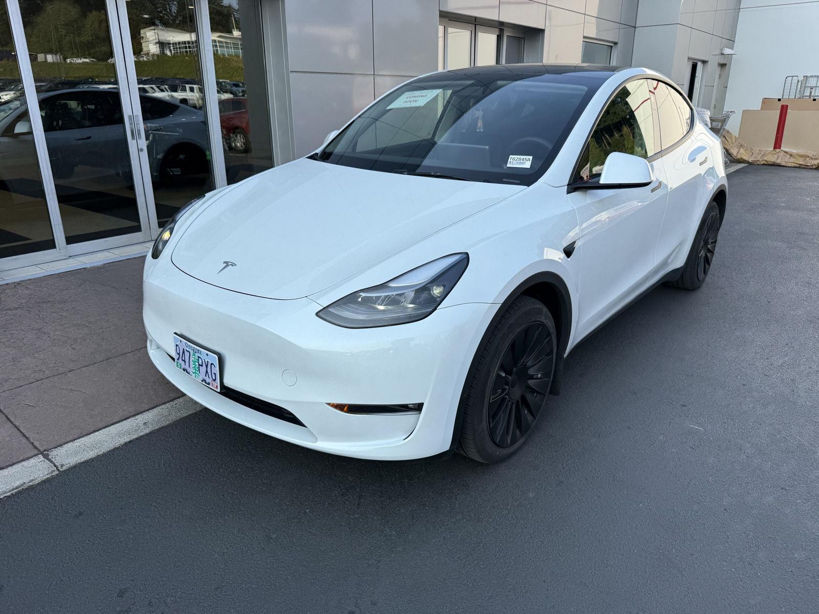  2024 Tesla Model Y SUV / Crossover All-Wheel Drive Automatic