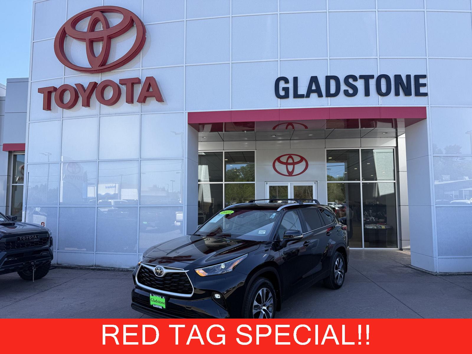 Midnight Black Metallic 2023 Toyota Highlander SUV / Crossover All-Wheel Drive Automatic