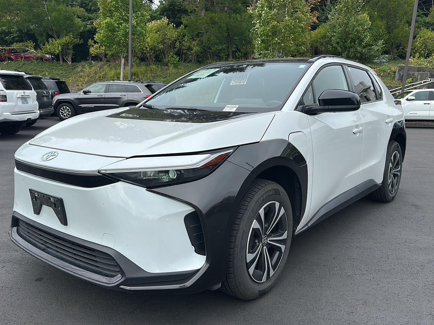 White (Wind Chill Pearl) 2023 Toyota bZ4X SUV / Crossover All-Wheel Drive Automatic