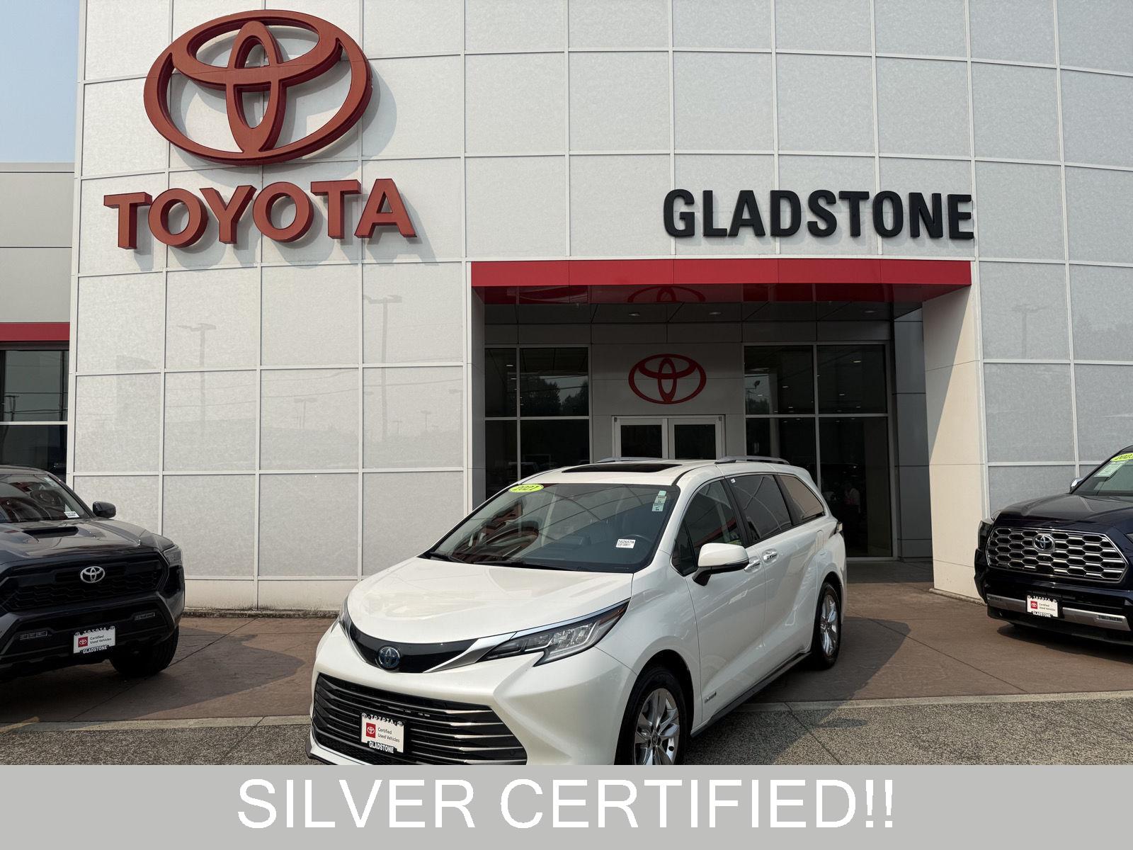 White (Blizzard Pearl) 2021 Toyota Sienna Minivan All-Wheel Drive Continuously Variable Transmission