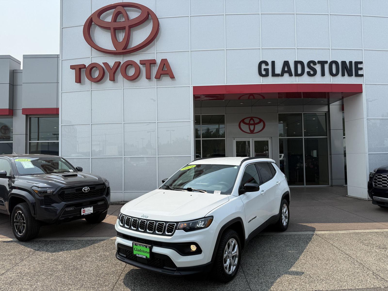 Bright White Clearcoat 2024 Jeep Compass SUV / Crossover Four-Wheel Drive 8-Speed Automatic