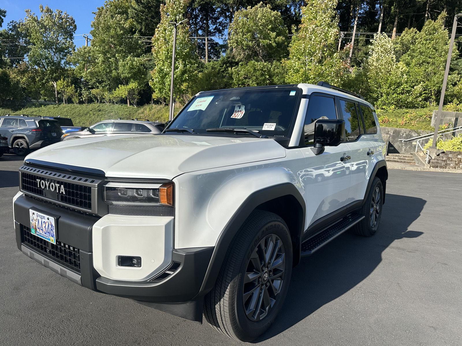White (Wind Chill Pearl) 2027 Toyota Land Cruiser SUV / Crossover Four-Wheel Drive Automatic