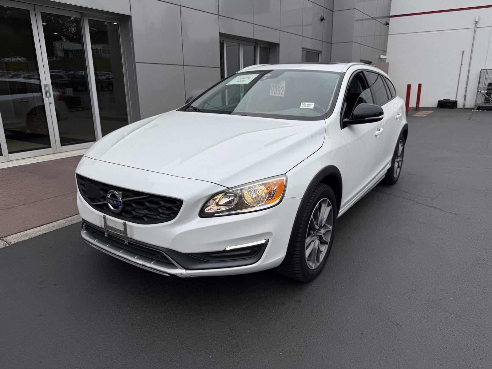 2016 Volvo V60 Cross Country