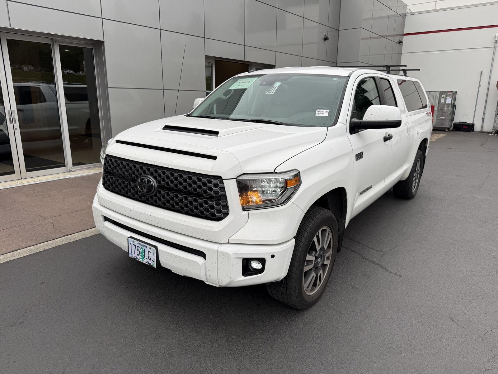 Super White 2018 Toyota Tundra Pickup Truck Four-Wheel Drive Automatic