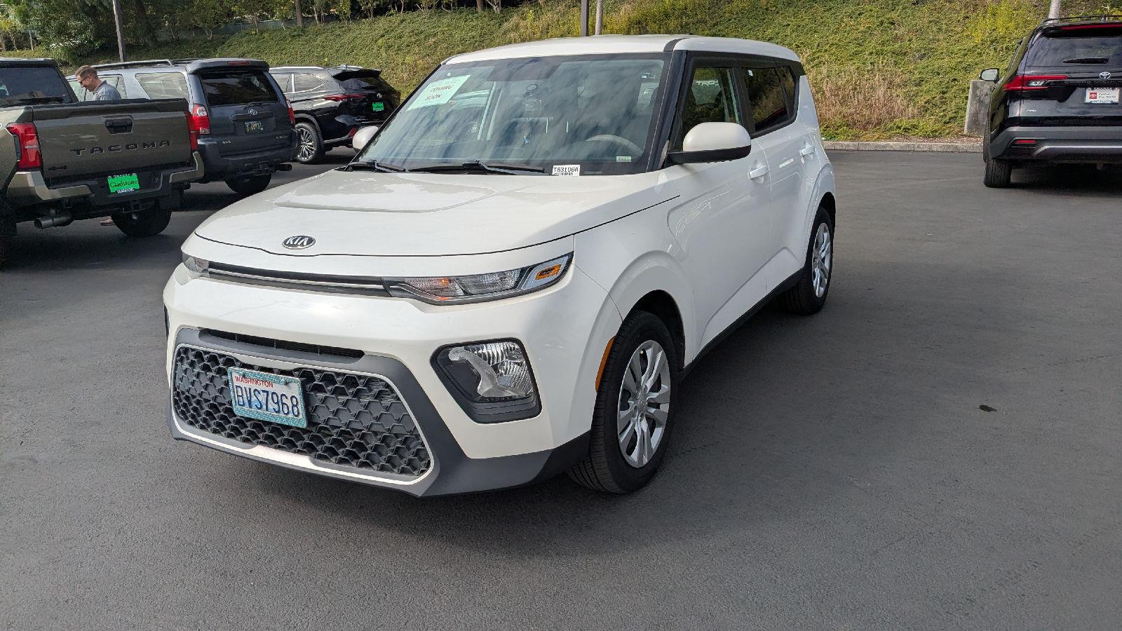 Snow White Pearl 2020 Kia Soul SUV / Crossover Front-Wheel Drive Continuously Variable Transmission